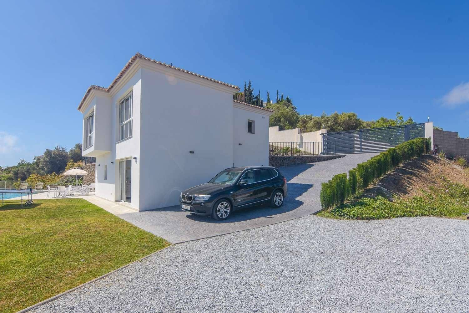 4 camera da letto Villa da affittare in Nerja con piscina garage - 3.000 € (Rif: 9720766)