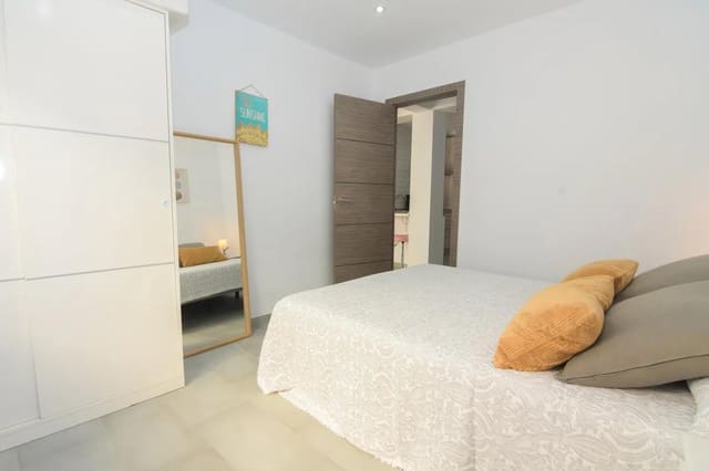 1 makuuhuone Huoneisto vuokrattavana paikassa Avda Pescia - Ctra de Frigiliana, Nerja - 700 € (Ref: 9720767)