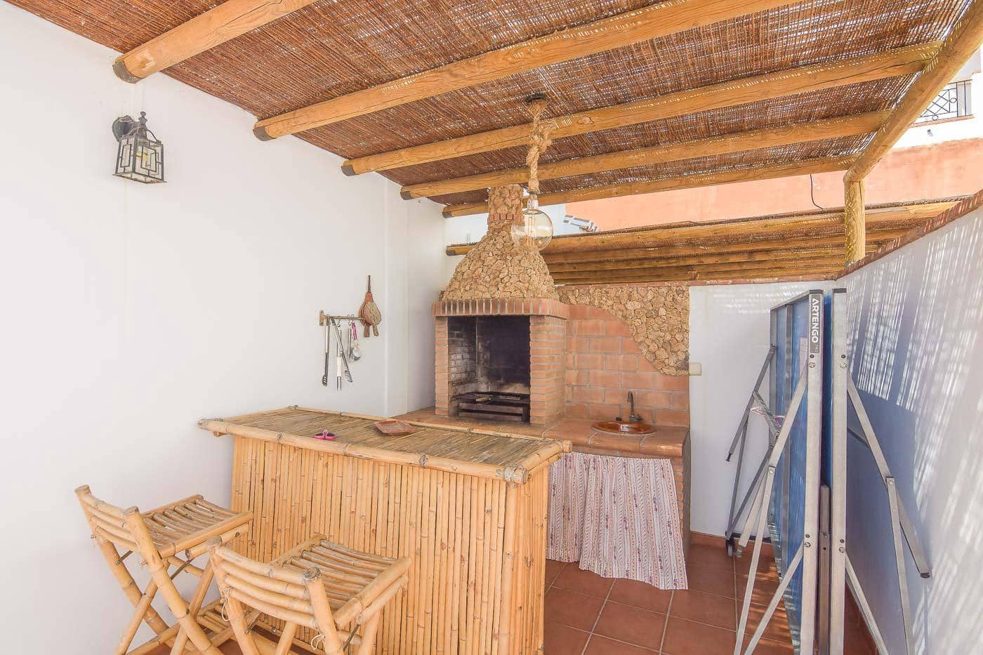 Villa for rent in Torrox Park with pool garage - € 1,550 (Ref: 9720768)