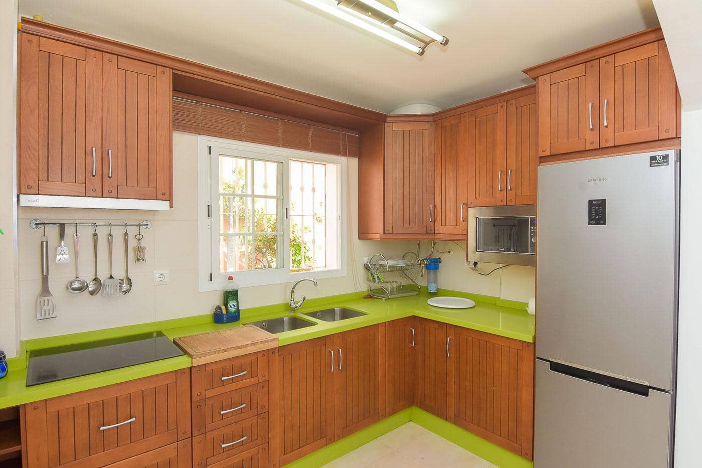 Villa for rent in Torrox Park with pool garage - € 1,550 (Ref: 9720768)