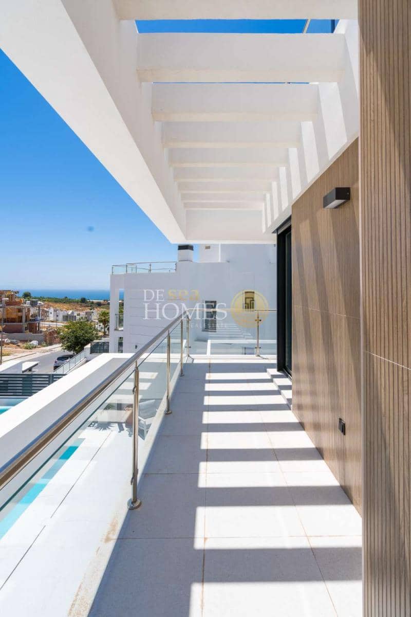 3 sovrum Villa till salu i Nerja med pool garage - 865 000 € (Ref: 9720769)
