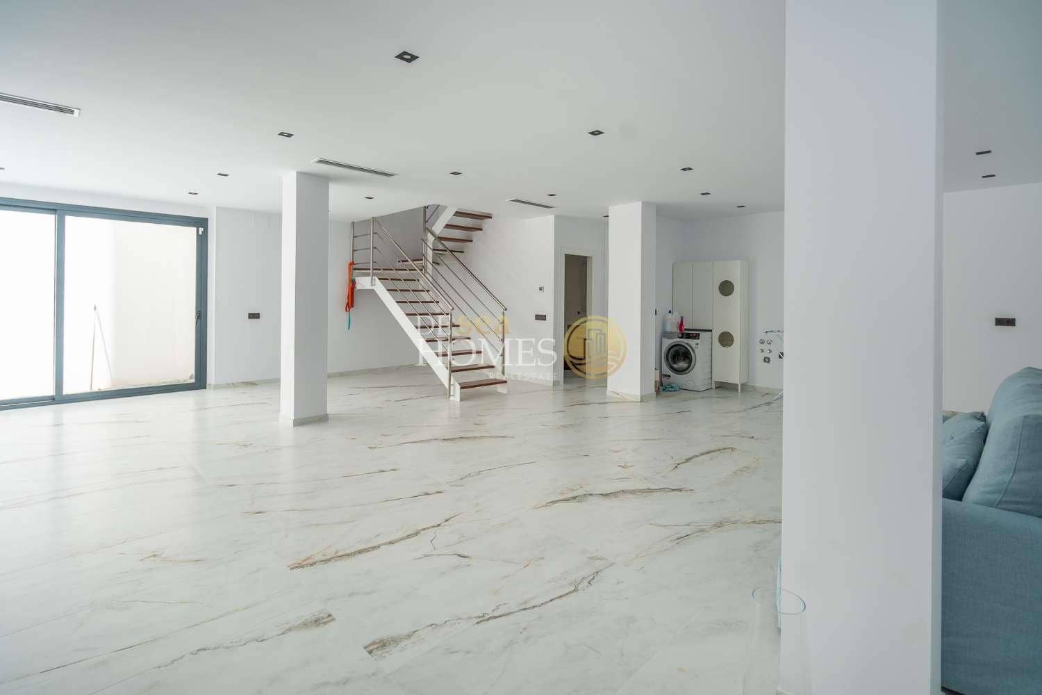 3 sovrum Villa till salu i Nerja med pool garage - 865 000 € (Ref: 9720769)