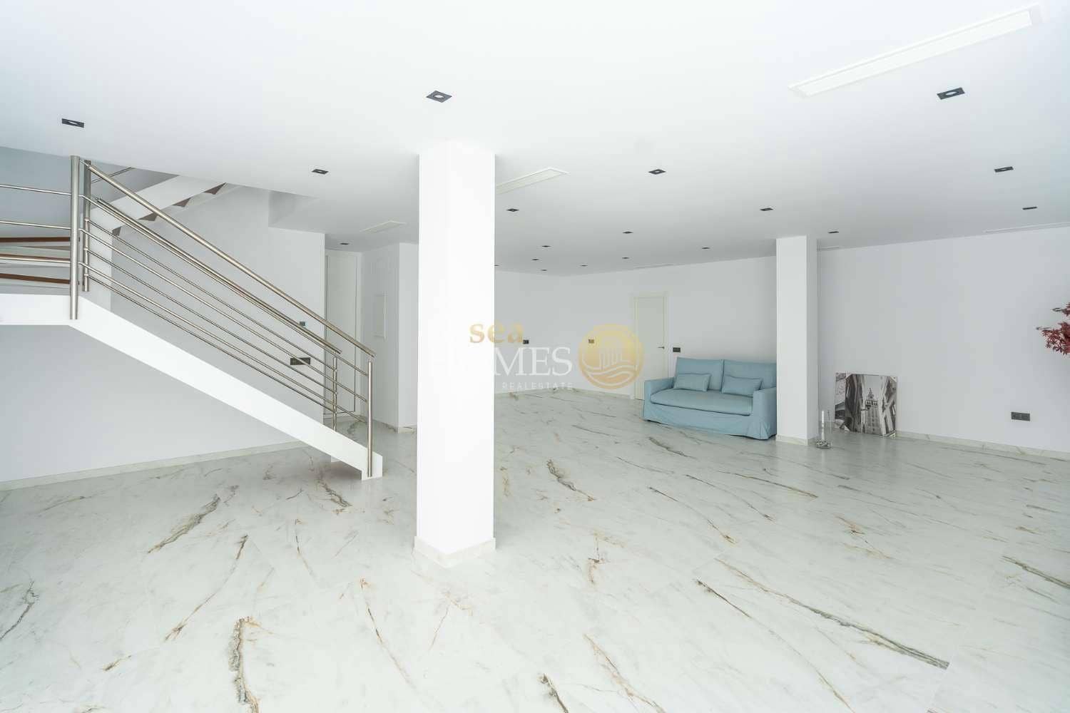 3 sovrum Villa till salu i Nerja med pool garage - 865 000 € (Ref: 9720769)