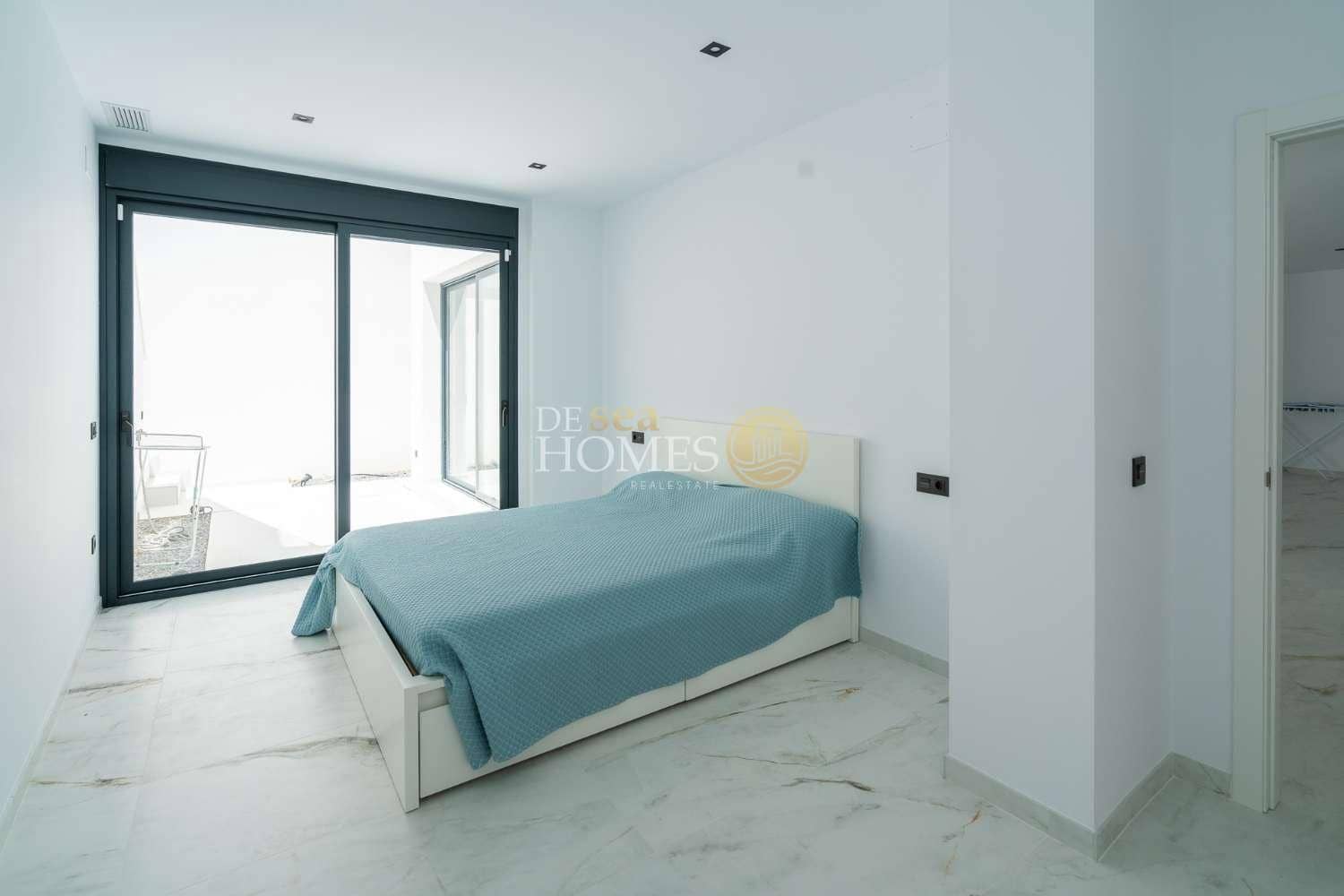 3 sovrum Villa till salu i Nerja med pool garage - 865 000 € (Ref: 9720769)