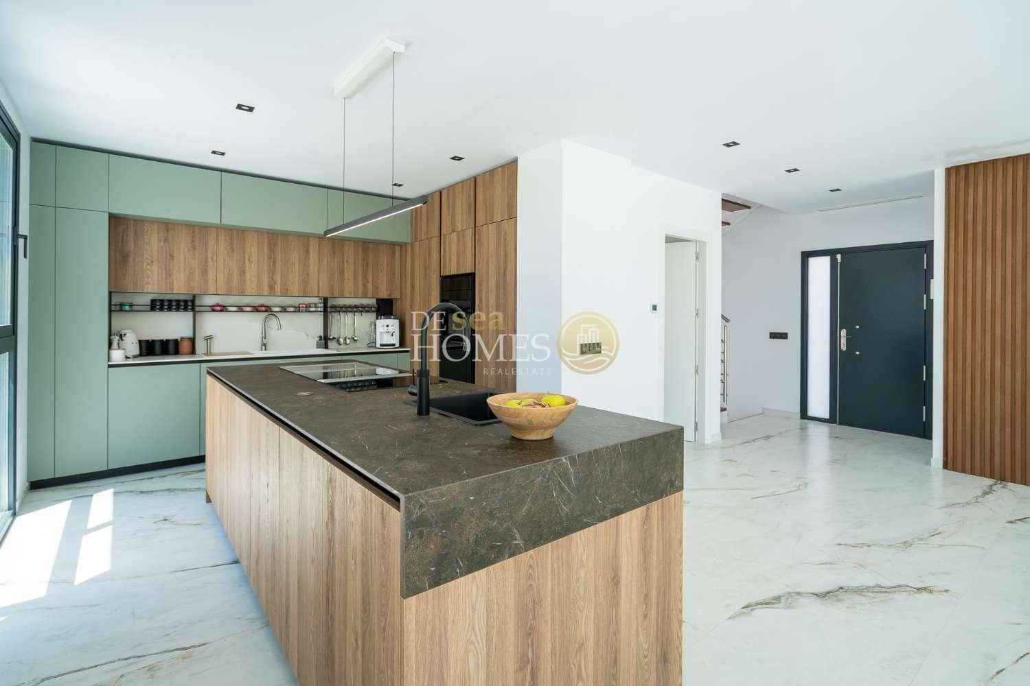 3 sovrum Villa till salu i Nerja med pool garage - 865 000 € (Ref: 9720769)
