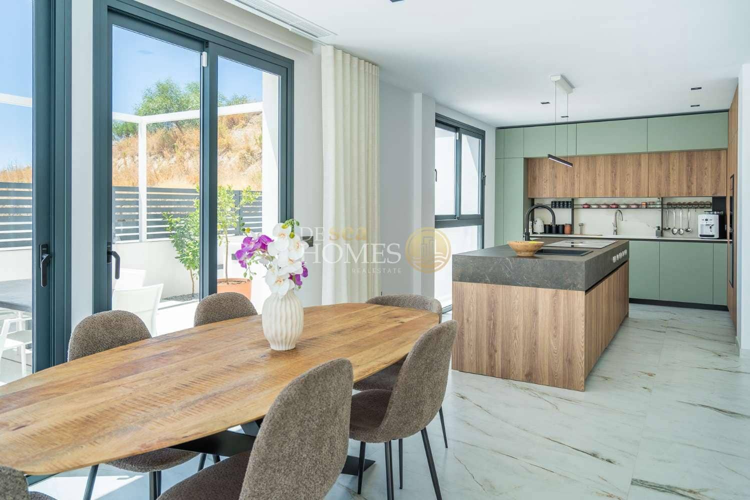 3 sovrum Villa till salu i Nerja med pool garage - 865 000 € (Ref: 9720769)