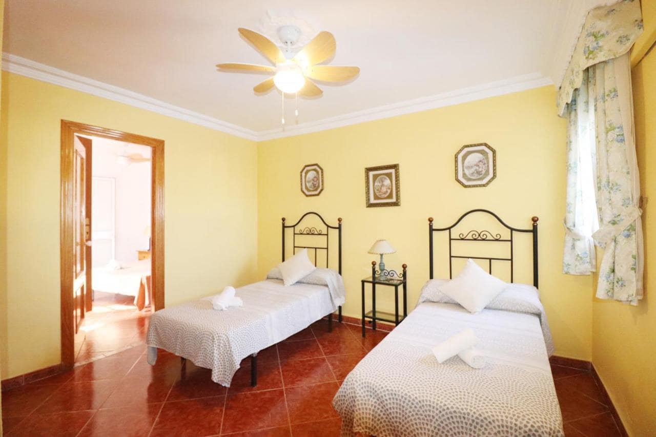 3 Zimmer Villa zu verkaufen in Nerja mit Pool Garage - 399.000 € (Ref: 9824091)