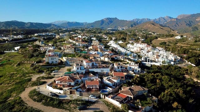 3 quarto Moradia para venda em Nerja com piscina garagem - 399 000 € (Ref: 9824091)