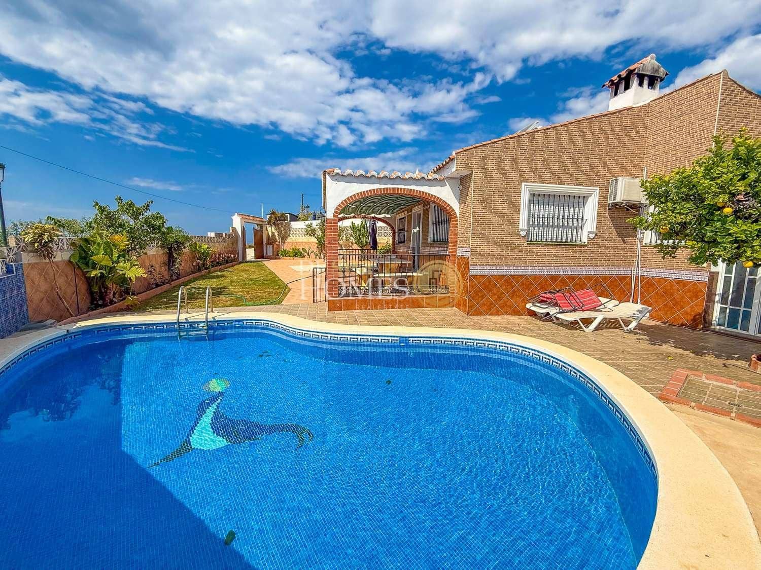 3 Zimmer Villa zu verkaufen in Nerja mit Pool Garage - 399.000 € (Ref: 9824091)