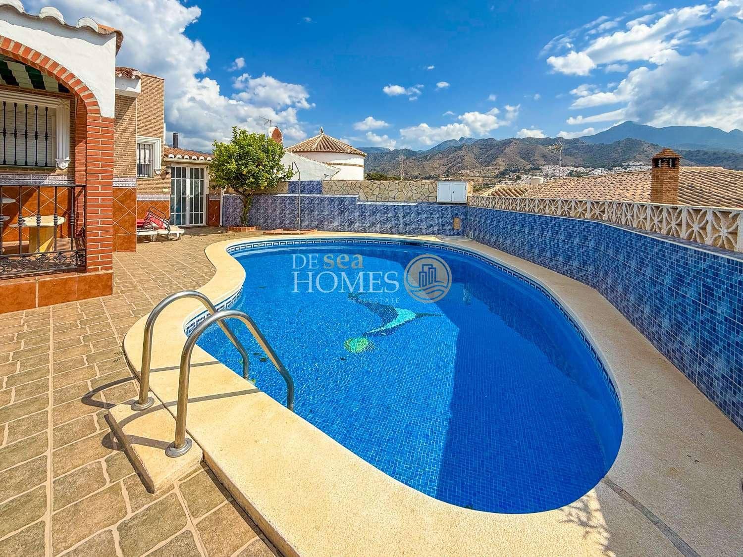 3 Zimmer Villa zu verkaufen in Nerja mit Pool Garage - 399.000 € (Ref: 9824091)