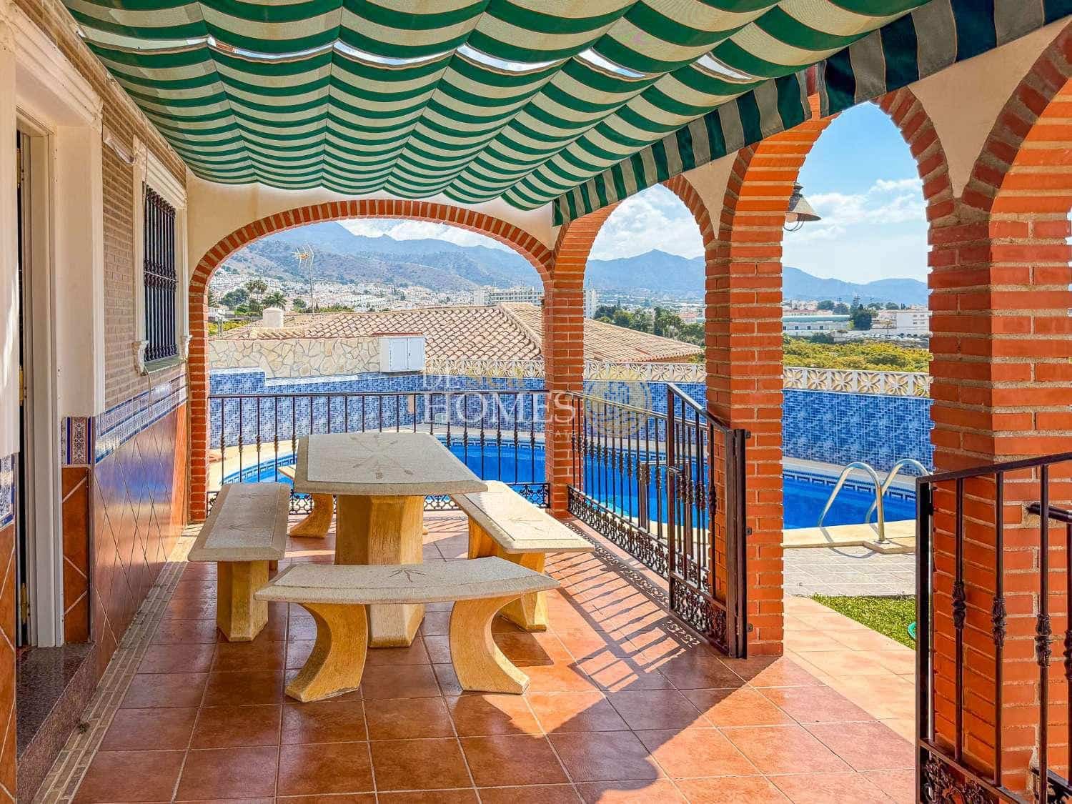 3 Zimmer Villa zu verkaufen in Nerja mit Pool Garage - 399.000 € (Ref: 9824091)