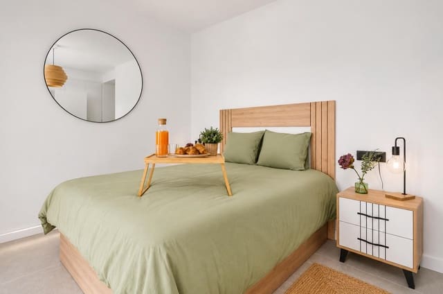 2 Zimmer Apartment zu verkaufen in Urbanización Santa Rosa, Torrox mit Pool - 331.000 € (Ref: 9828046)