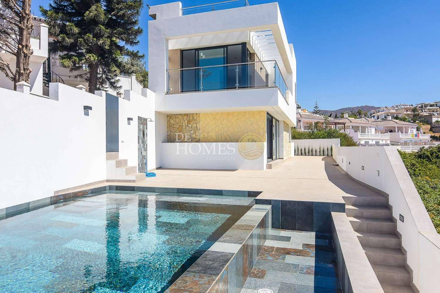 3 soverom Villa til salgs i Torrox Park med svømmebasseng garasje - € 770 000 (Ref: 9848257)