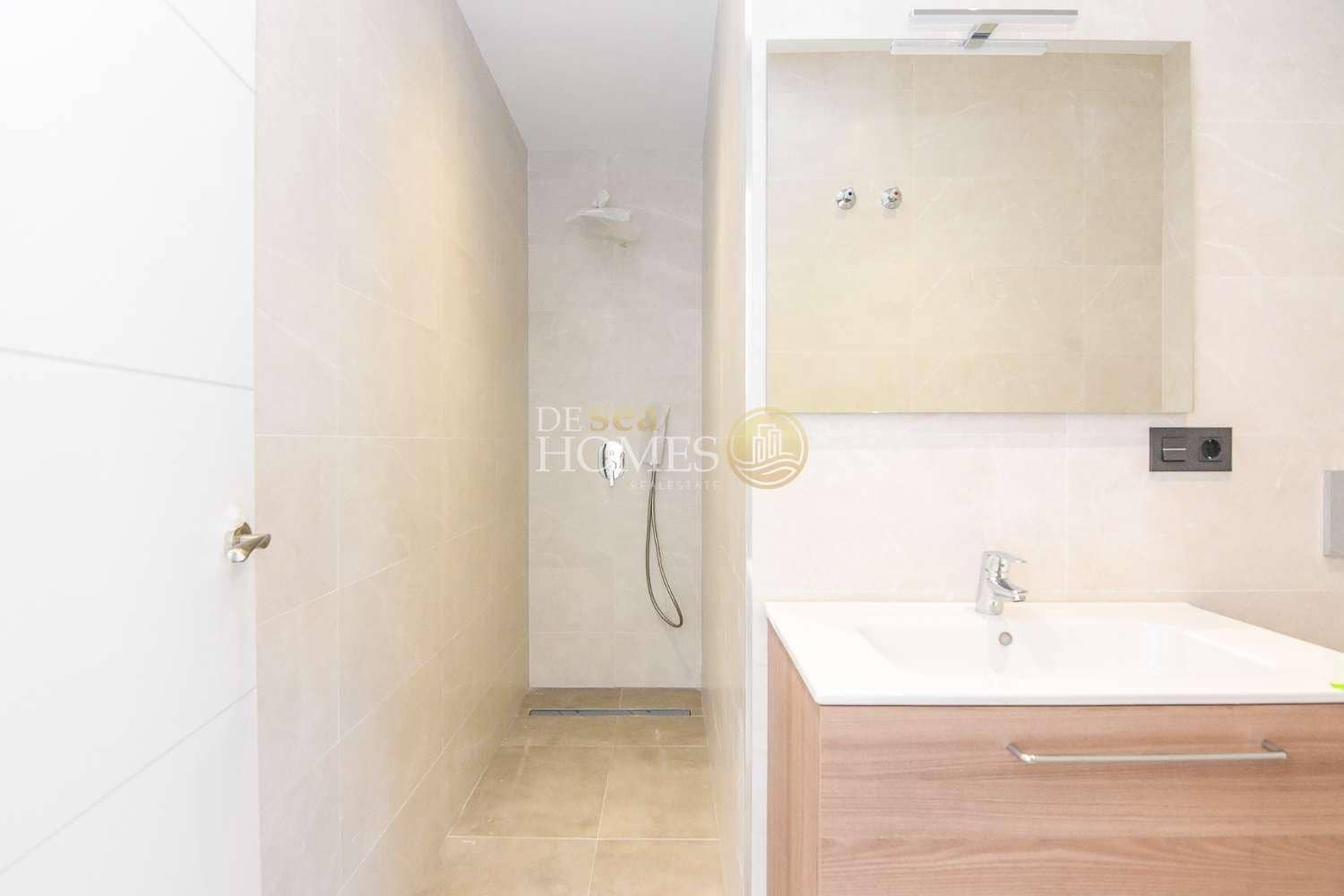 3 soveværelse Villa til salg i Torrox Park med swimmingpool garage - € 759.000 (Ref: 9848257)