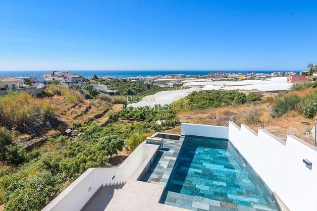 3 quarto Moradia para venda em Torrox Park, Torrox com piscina garagem - 759 000 € (Ref: 9848257)