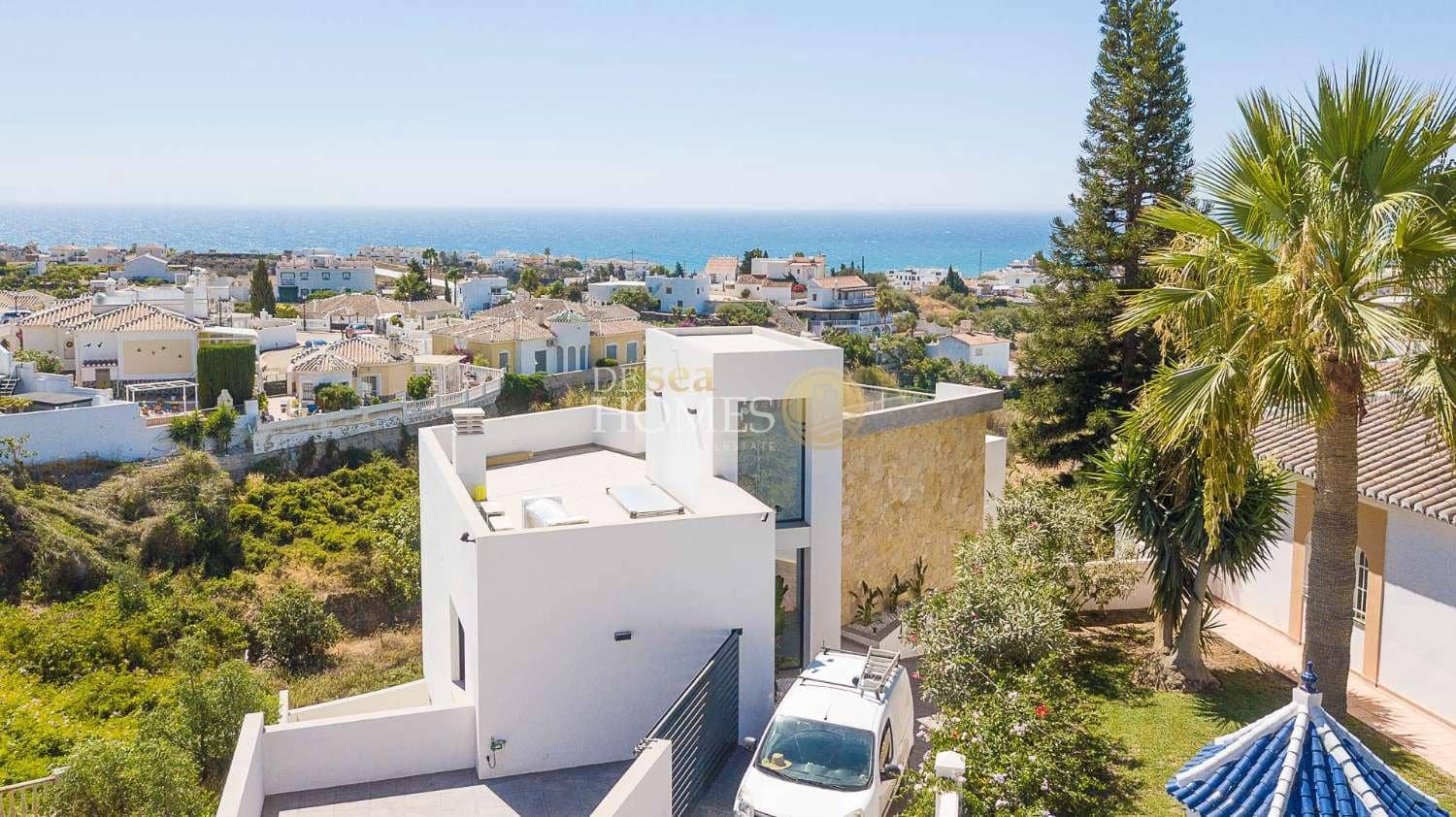 3 soveværelse Villa til salg i Torrox Park med swimmingpool garage - € 759.000 (Ref: 9848257)