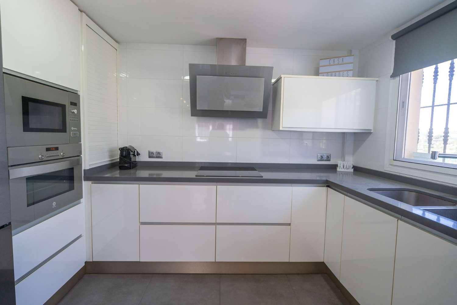 2 bedroom Townhouse for rent in Nerja - € 1,250 (Ref: 9900732)