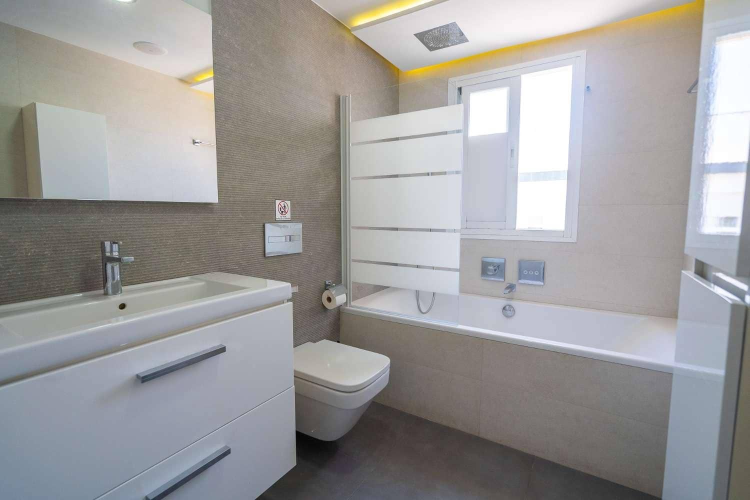 2 bedroom Townhouse for rent in Nerja - € 1,250 (Ref: 9900732)