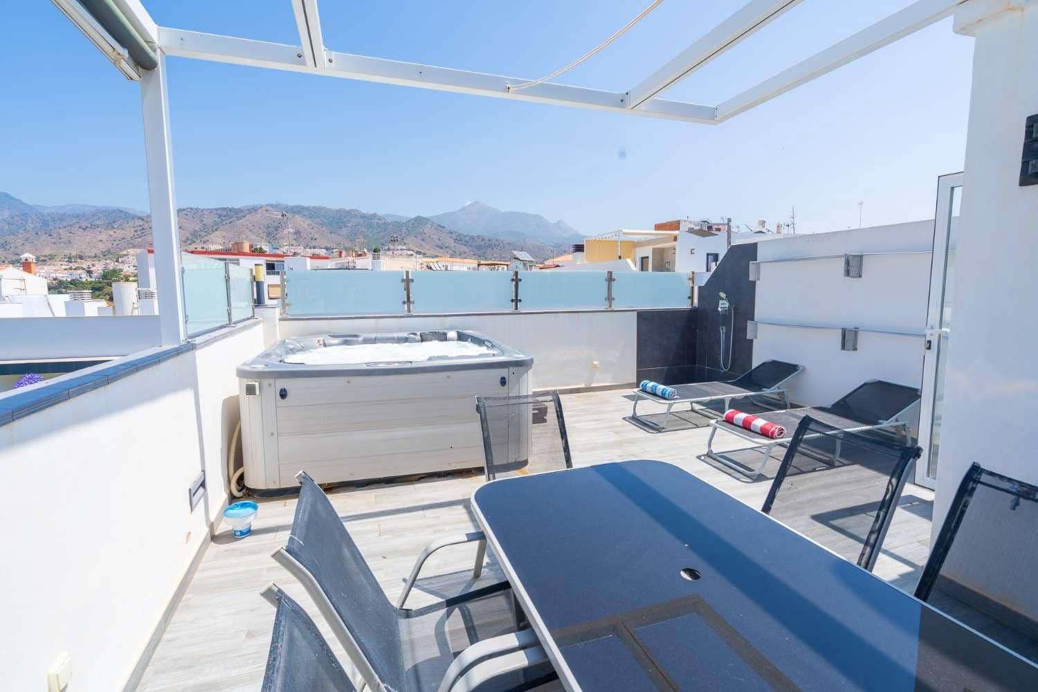 2 bedroom Townhouse for rent in Nerja - € 1,250 (Ref: 9900732)