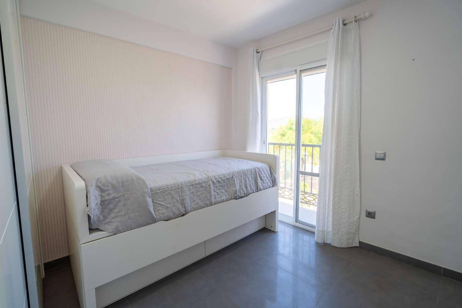 2 bedroom Townhouse for rent in Nerja - € 1,250 (Ref: 9900732)