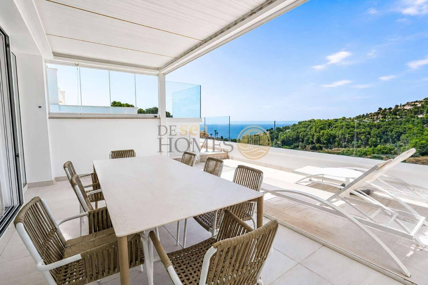 3 bedroom Villa for sale in La Herradura with pool - € 685,000 (Ref: 9939285)