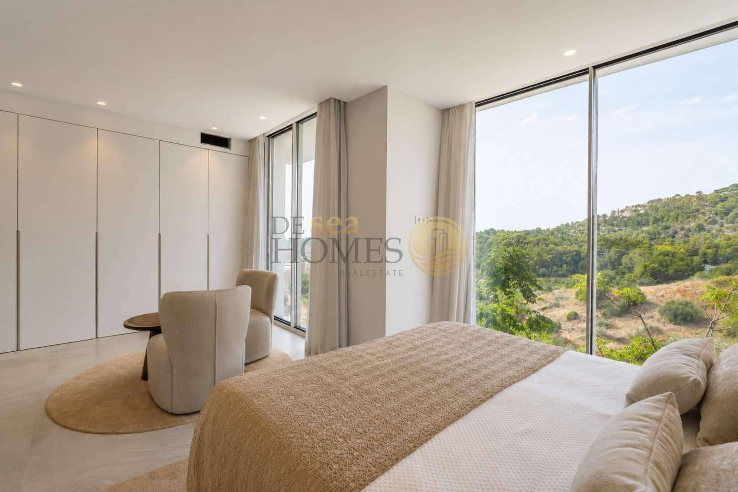 3 bedroom Villa for sale in La Herradura with pool - € 685,000 (Ref: 9939285)