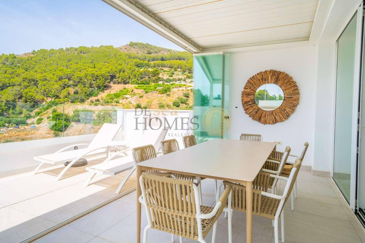3 bedroom Villa for sale in La Herradura with pool - € 685,000 (Ref: 9939285)