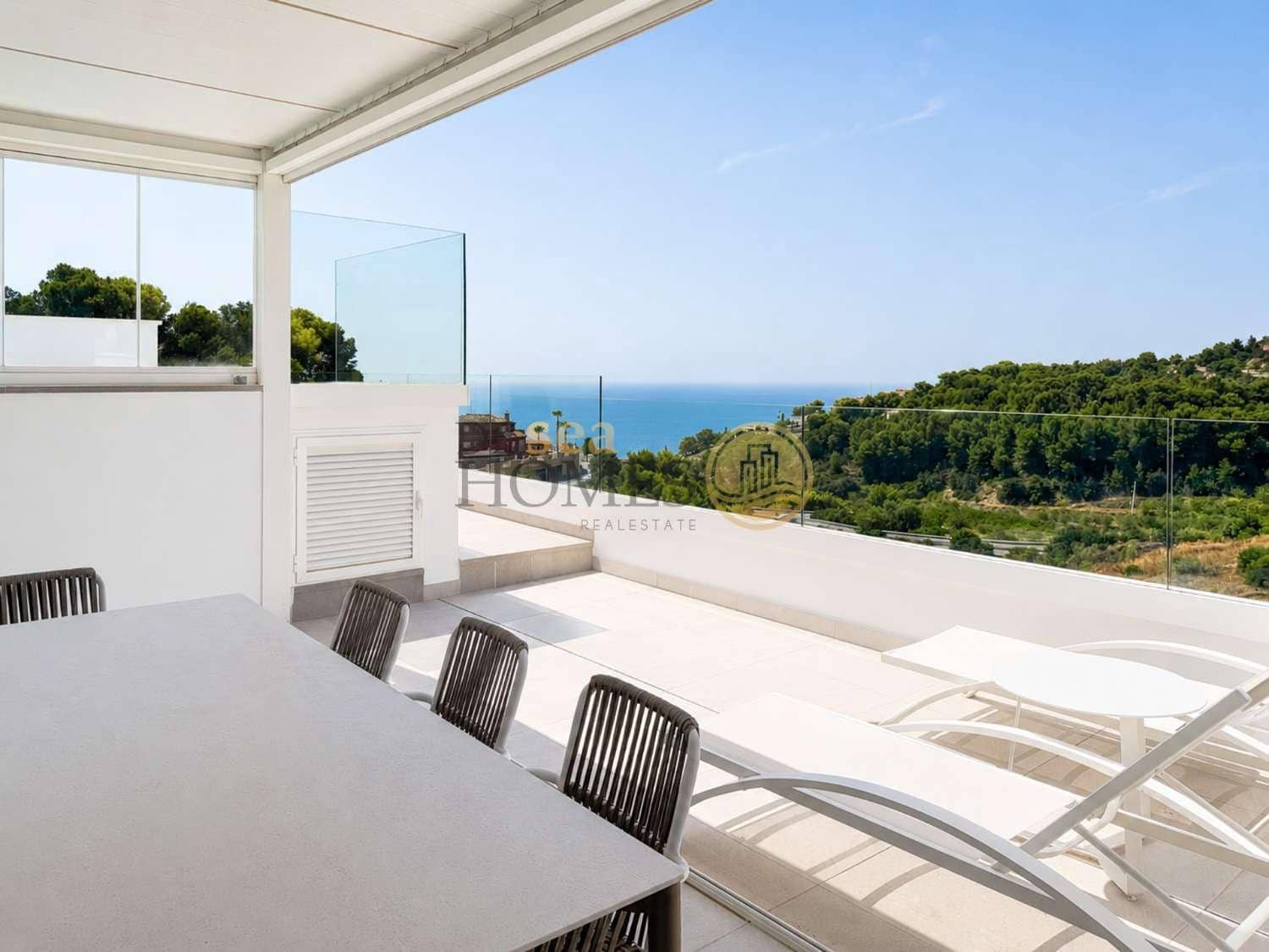 3 bedroom Villa for sale in La Herradura with pool - € 685,000 (Ref: 9939285)
