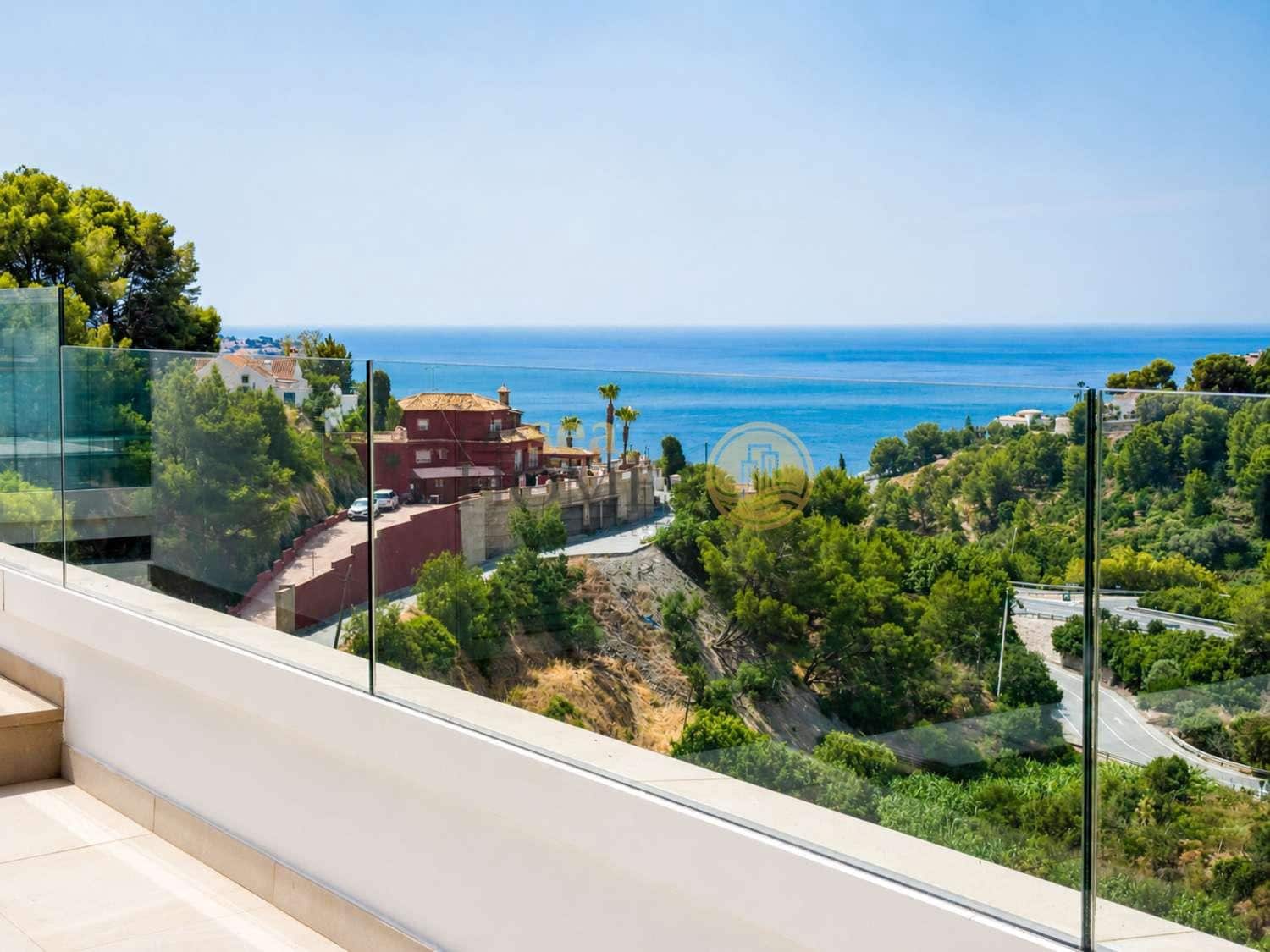 3 bedroom Villa for sale in La Herradura with pool - € 685,000 (Ref: 9939285)