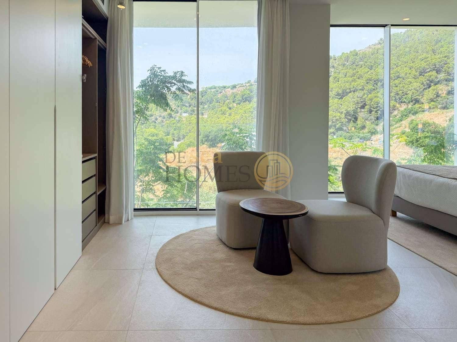 3 bedroom Villa for sale in La Herradura with pool - € 685,000 (Ref: 9939285)
