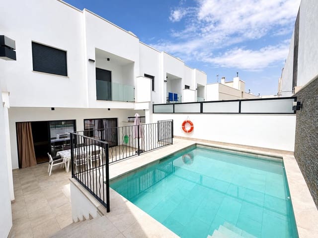 3 quarto Moradia em Banda para arrendar em Avda Pescia - Ctra de Frigiliana, Nerja com piscina - 2 250 € (Ref: 9972267)
