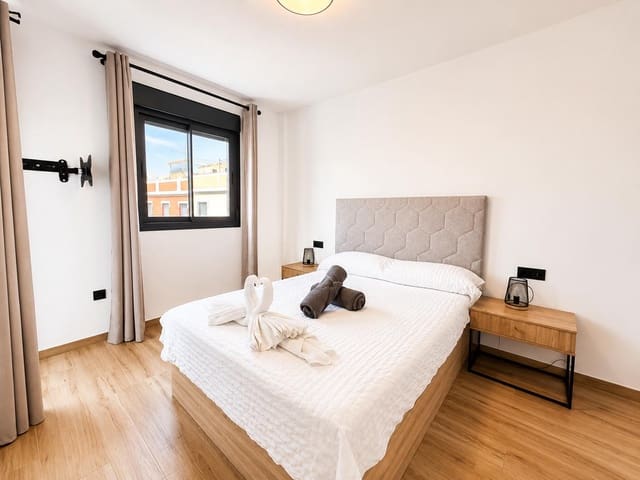 3 camera da letto Villetta a Schiera da affittare in Avda Pescia - Ctra de Frigiliana, Nerja con piscina - 2.250 € (Rif: 9972267)