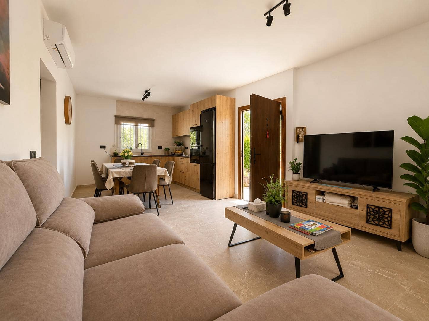 2 slaapkamer Villa te huur in Nerja met zwembad garage - € 1.800 (Ref: 9973851)