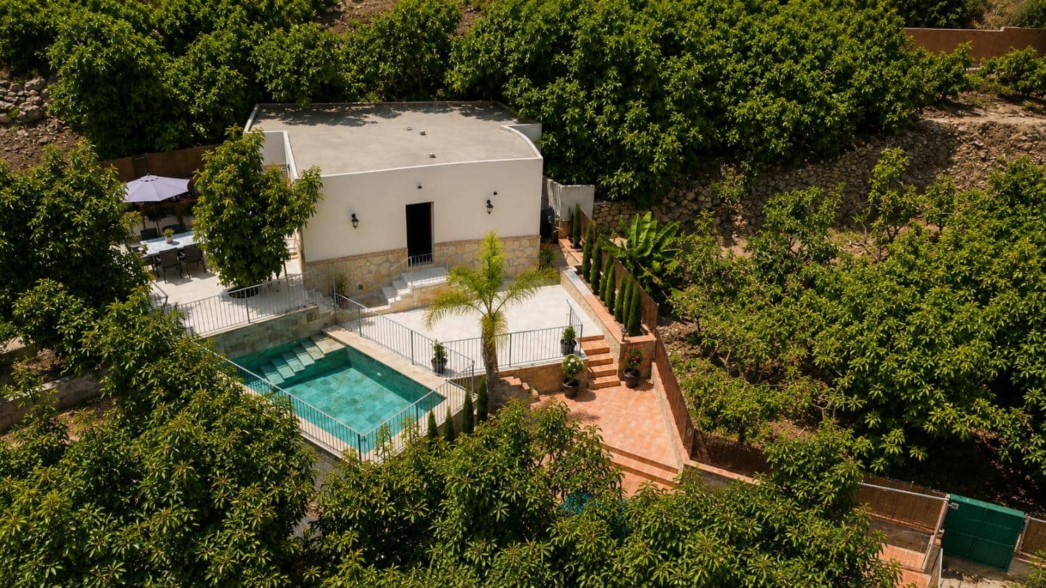 2 slaapkamer Villa te huur in Nerja met zwembad garage - € 1.800 (Ref: 9973851)
