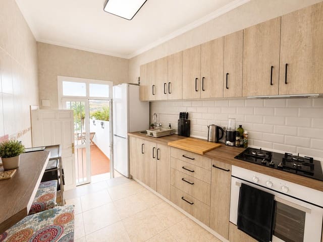 3 soveværelse Byhus til leje i Frigiliana - € 1.350 (Ref: 9973853)