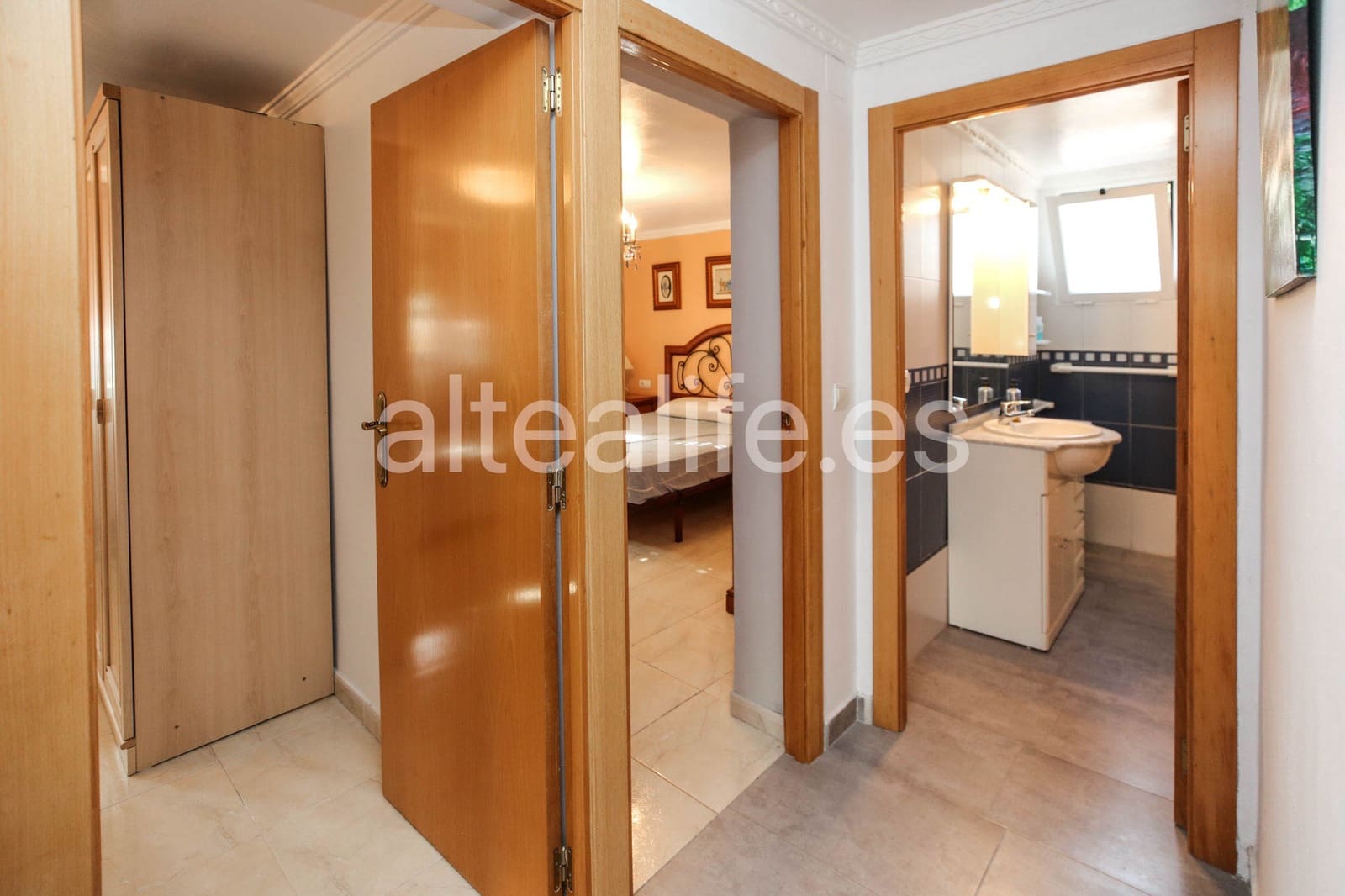 3 soveværelse Villa til salg i La Nucia med garage - € 425.000 (Ref: 10004319)