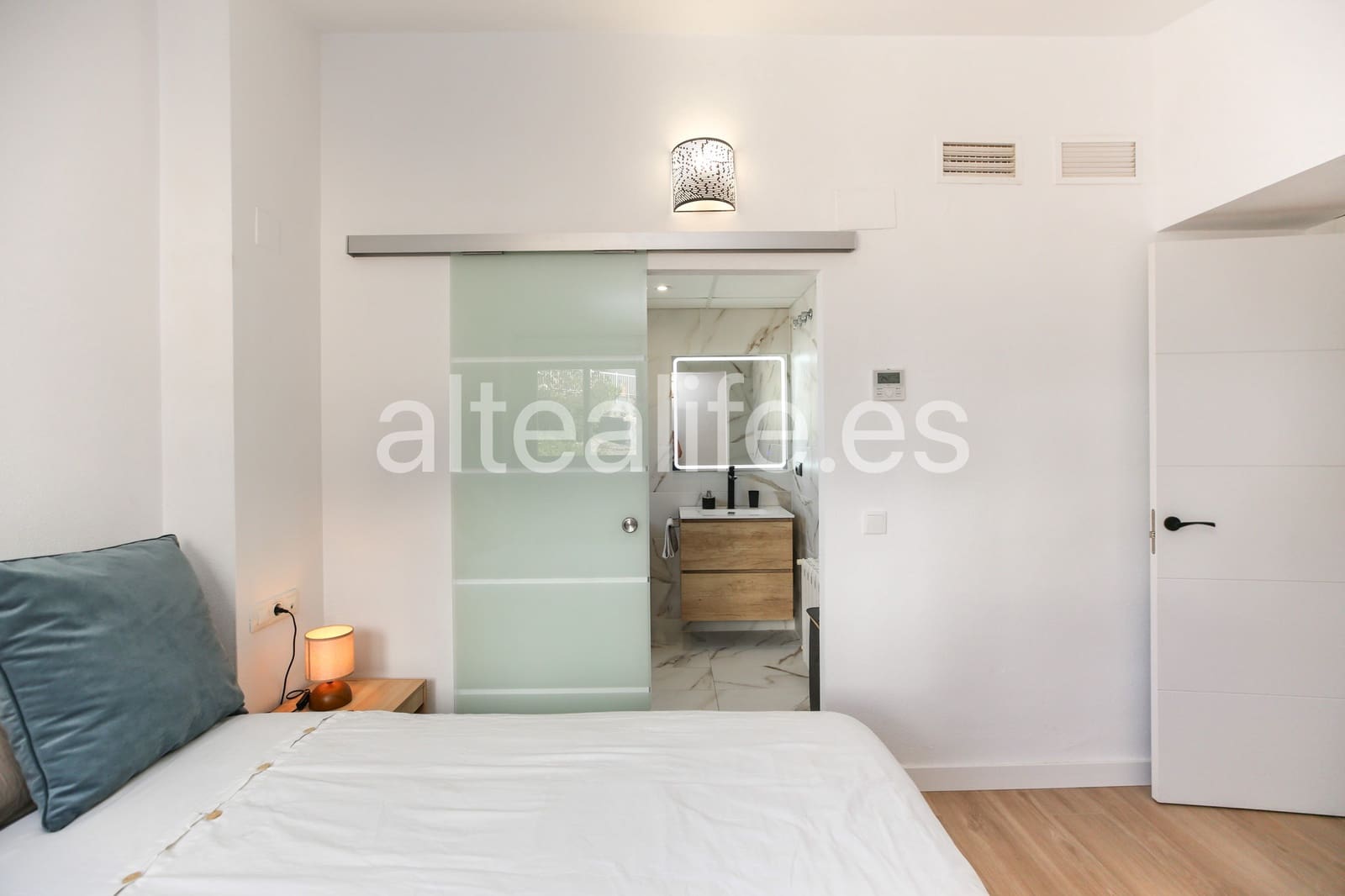 2 slaapkamer Appartement te huur in Altea met zwembad garage - € 1.300 (Ref: 10024881)