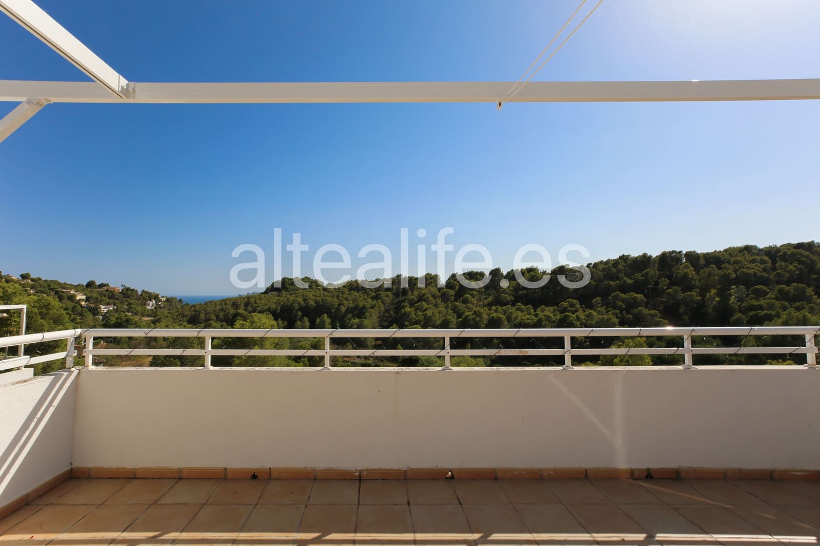 2 slaapkamer Appartement te huur in Altea met zwembad garage - € 1.300 (Ref: 10024881)