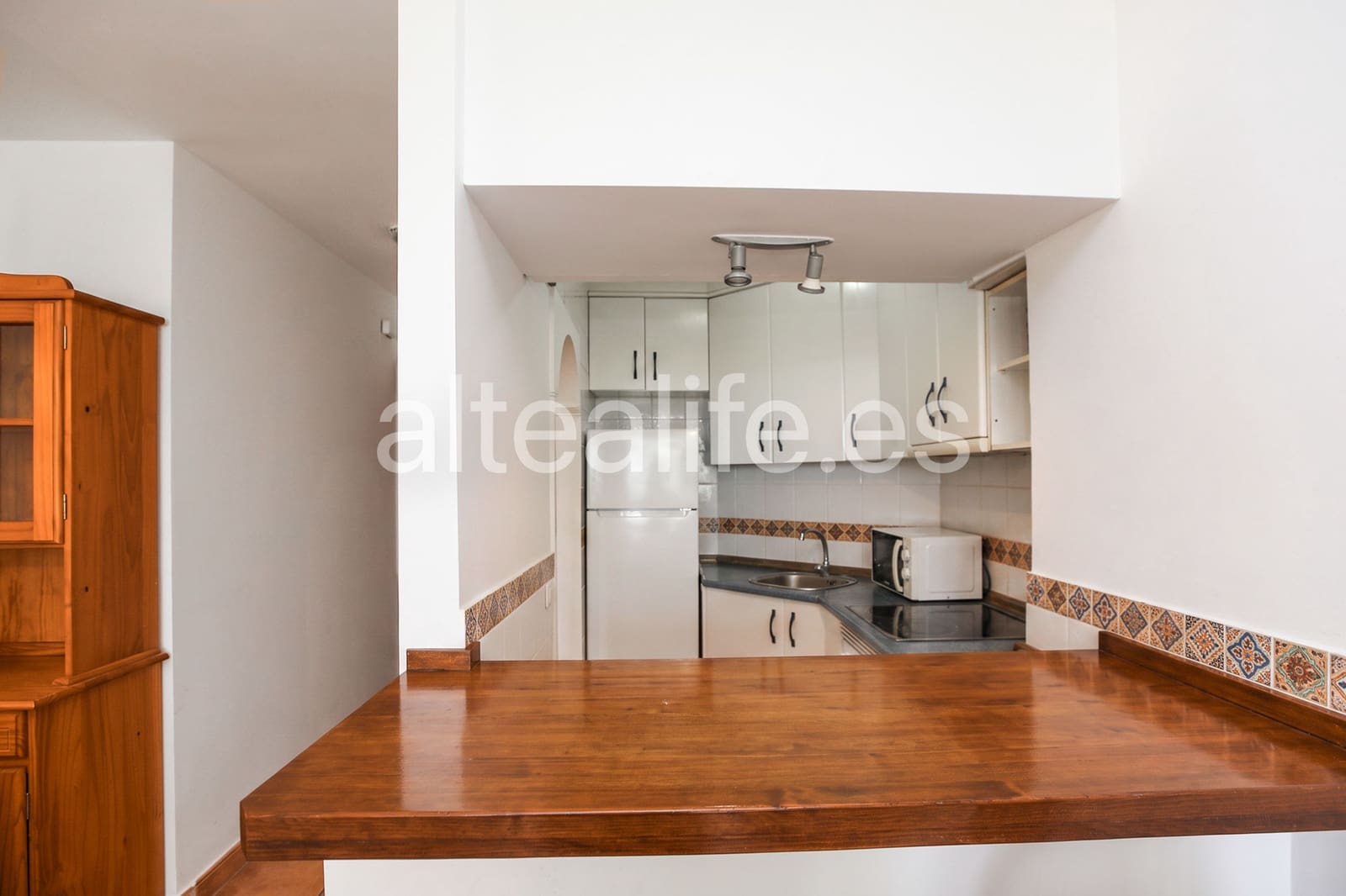 1 bedroom Apartment for rent in Altea with pool garage - € 1,200 (Ref: 10032457)
