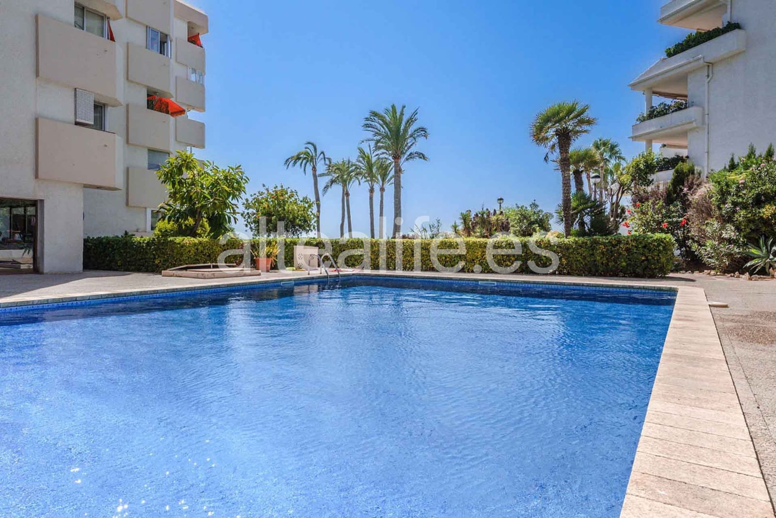 1 bedroom Apartment for rent in Altea with pool garage - € 1,200 (Ref: 10032457)