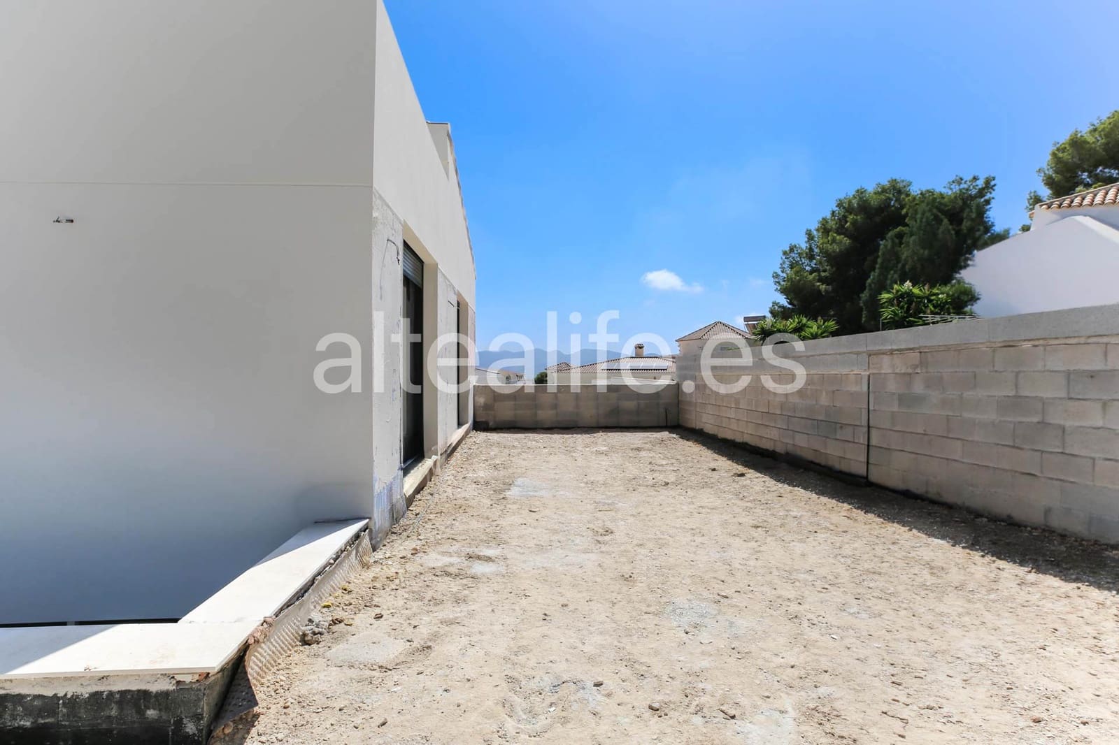 35 soverom Villa til salgs i La Nucia med svømmebasseng garasje - € 780 000 (Ref: 10093915)