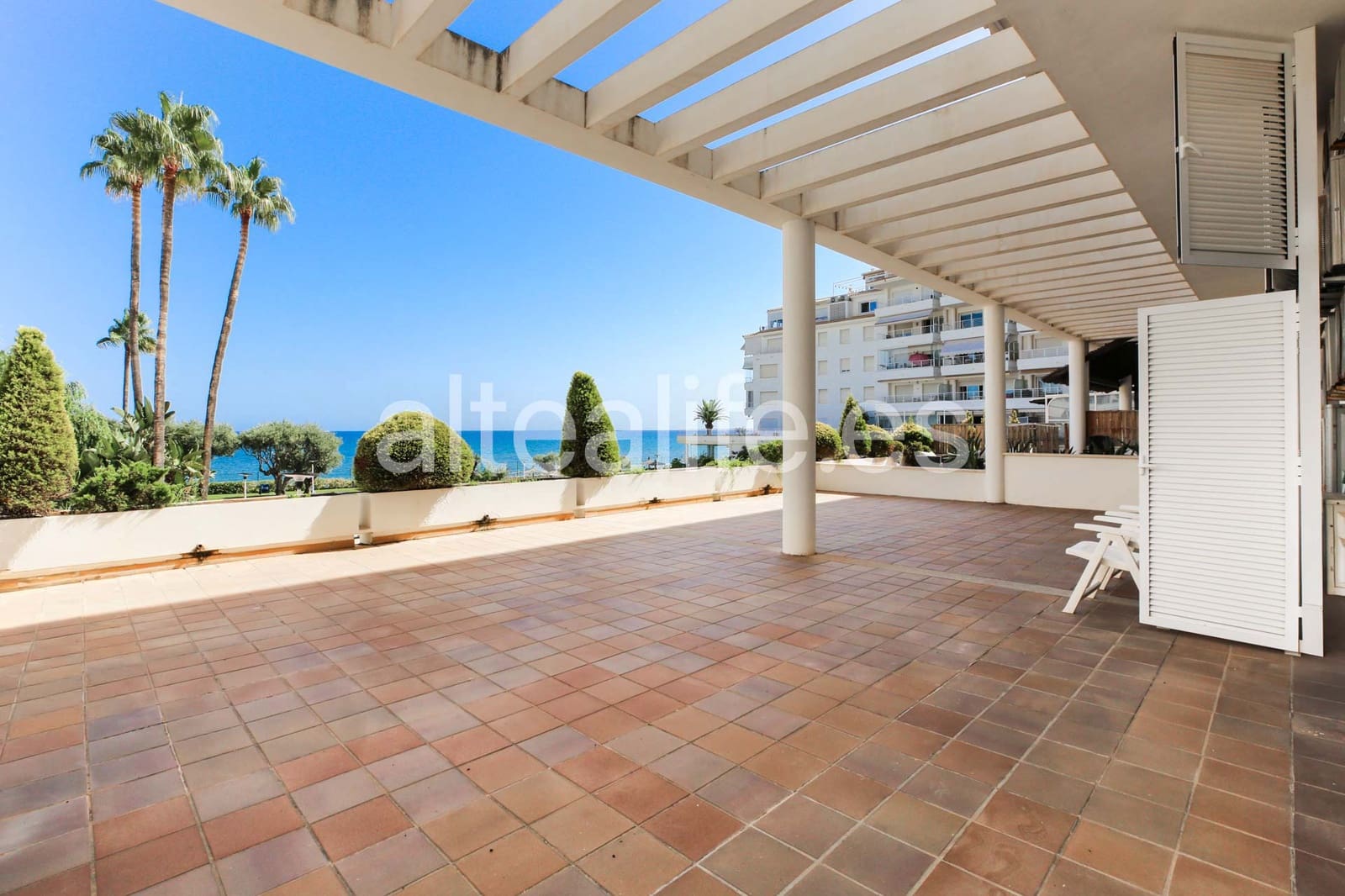 8 bedroom Commercial for sale in Altea - € 970,000 (Ref: 10100737)