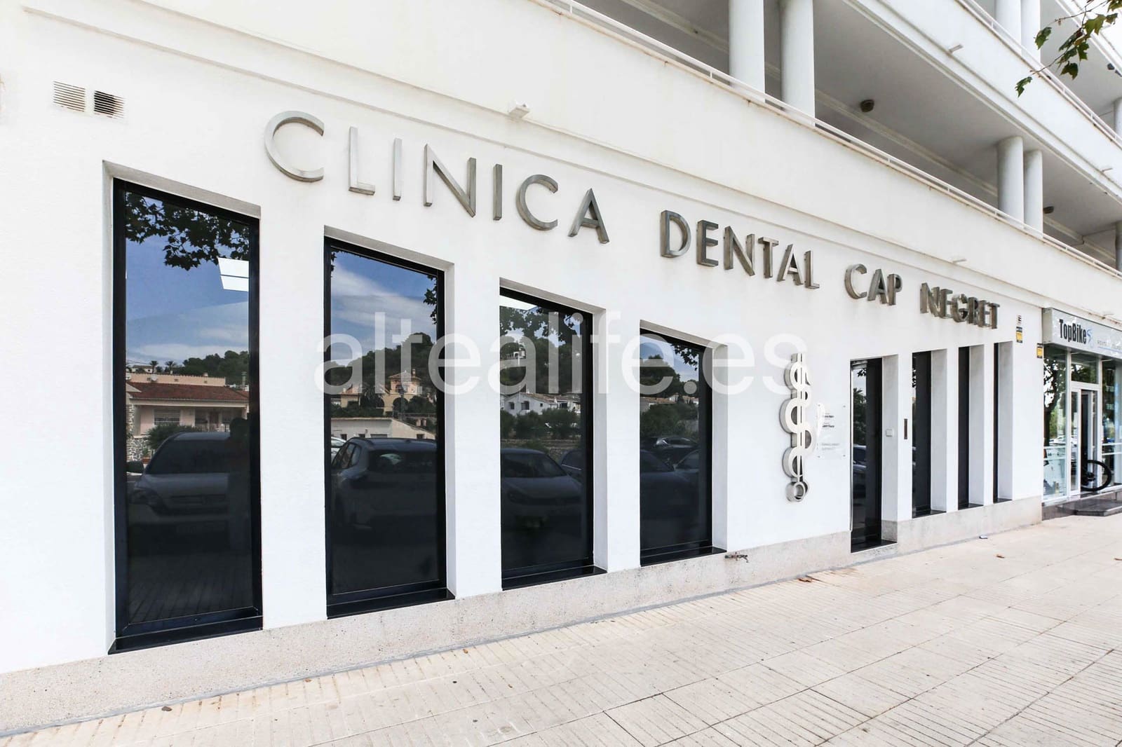 8 bedroom Commercial for sale in Altea - € 970,000 (Ref: 10100737)