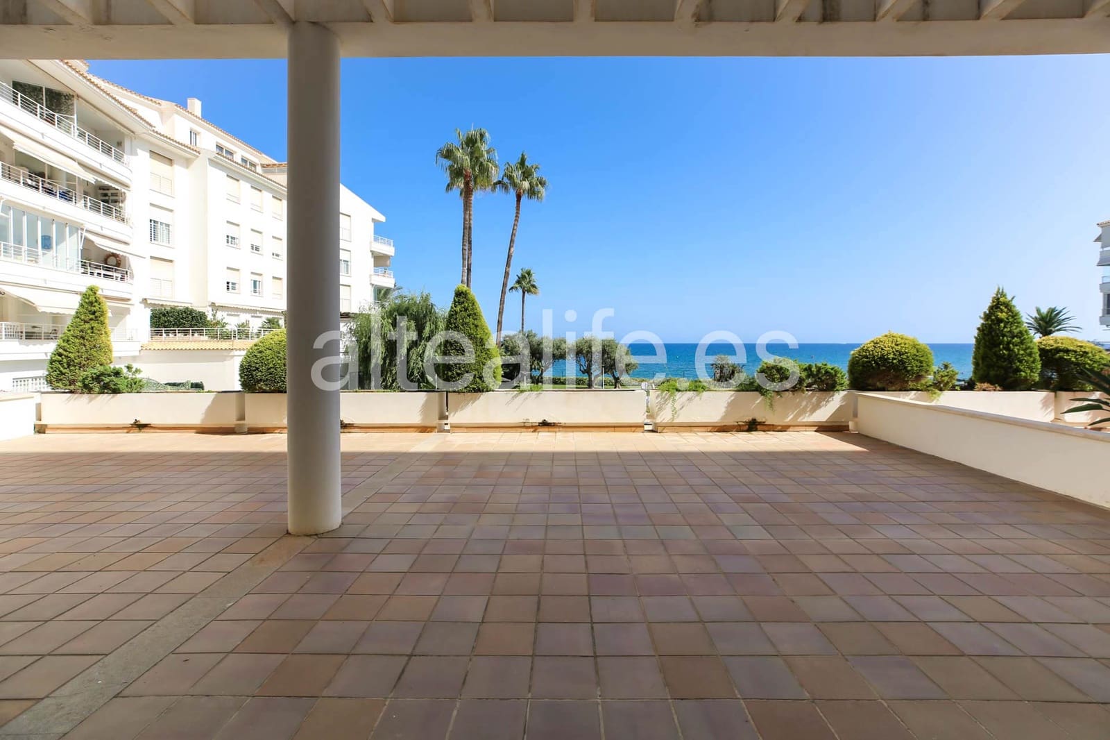 8 bedroom Commercial for sale in Altea - € 970,000 (Ref: 10100737)