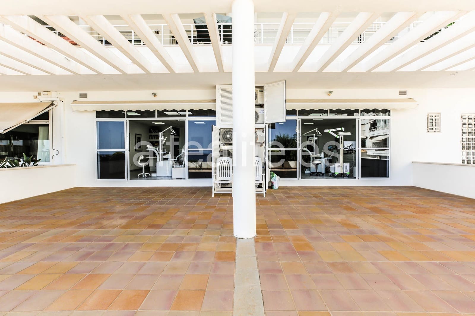 8 bedroom Commercial for sale in Altea - € 970,000 (Ref: 10100737)