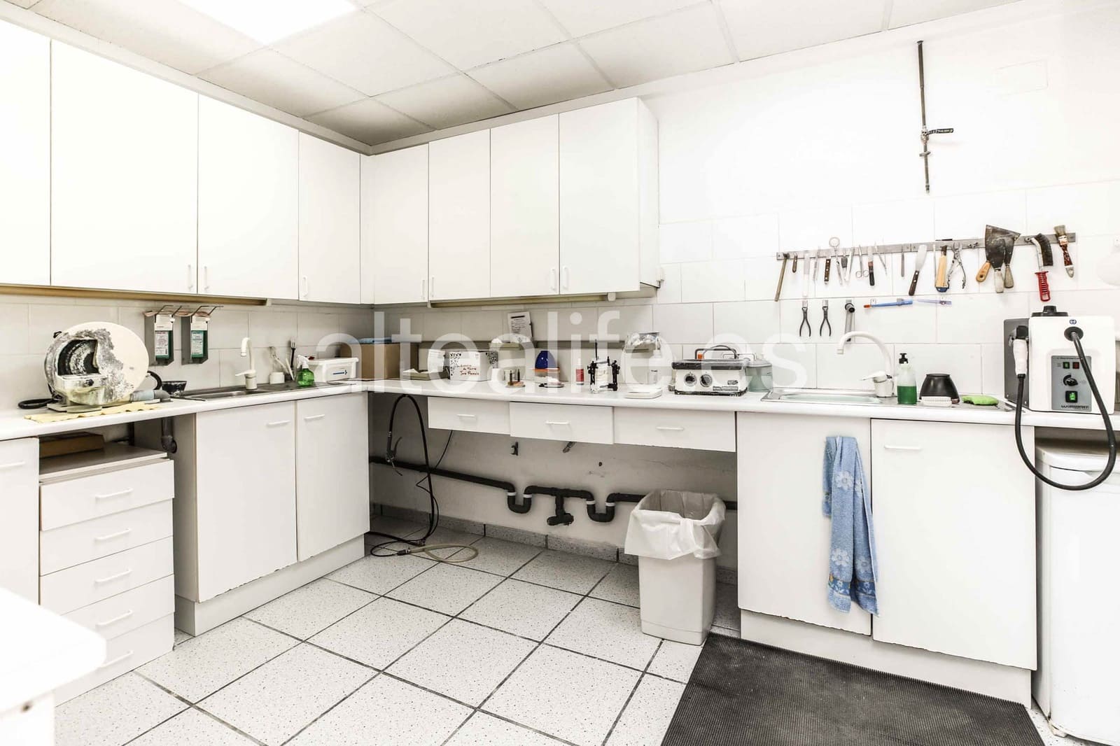 8 bedroom Commercial for sale in Altea - € 970,000 (Ref: 10100737)