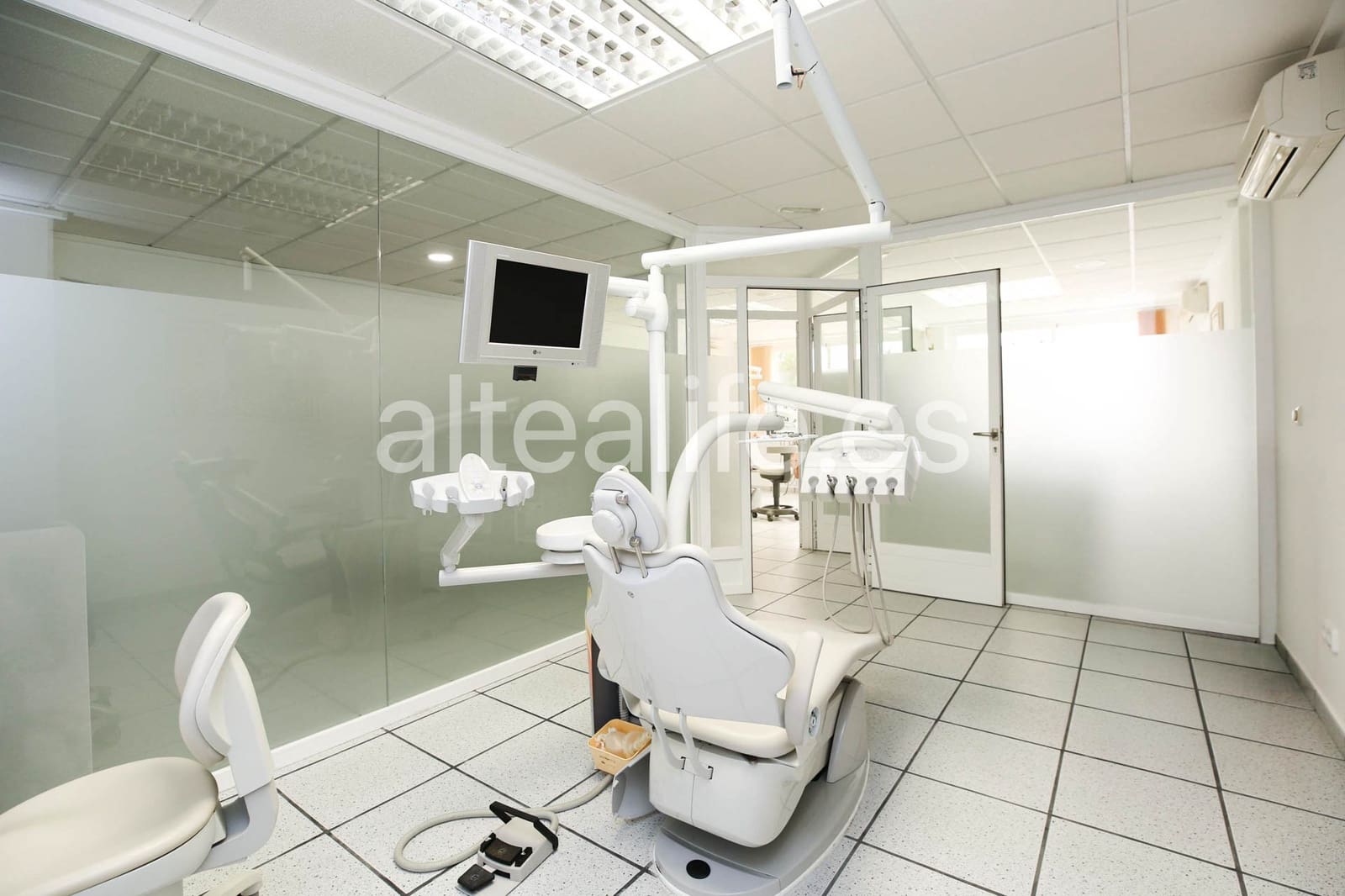 8 bedroom Commercial for sale in Altea - € 970,000 (Ref: 10100737)