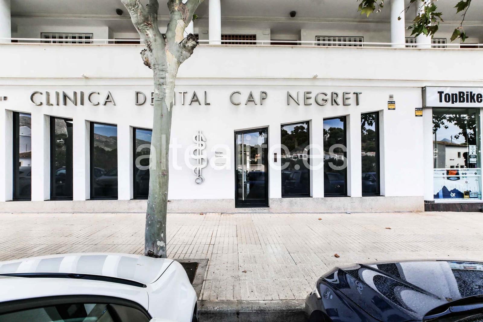 8 bedroom Commercial for sale in Altea - € 970,000 (Ref: 10100737)