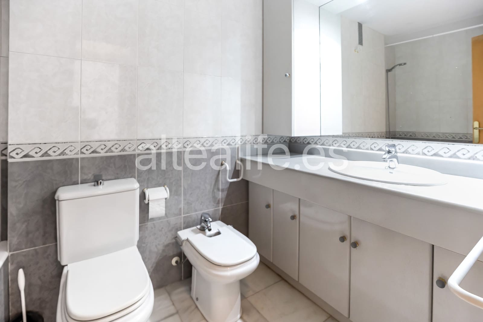 3 bedroom Apartment for rent in Altea with pool garage - € 1,200 (Ref: 10139949)