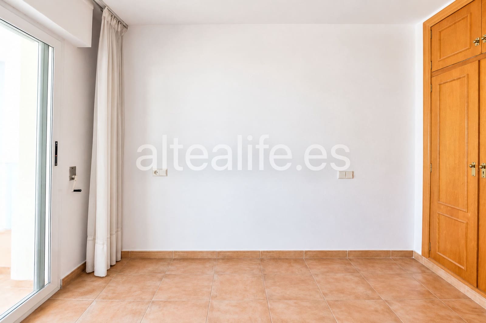 3 bedroom Apartment for rent in Altea with pool garage - € 1,200 (Ref: 10139949)